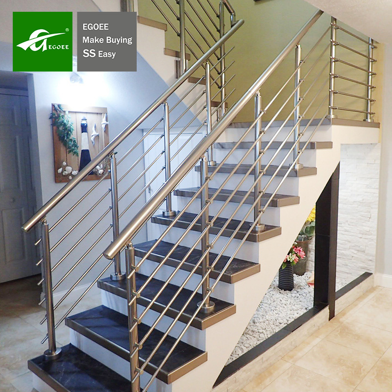 rampe d'escalier en acier inoxydable